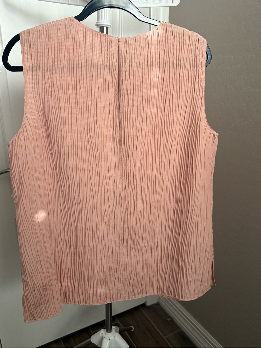 Lafayette 148 New York Blush Peach Textured Sleeveless Tank